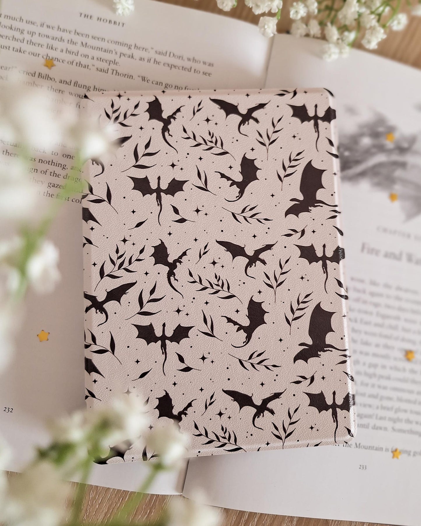 dragon pattern kindle case paperwhite 11th gen 6.8", fantasy kindle case