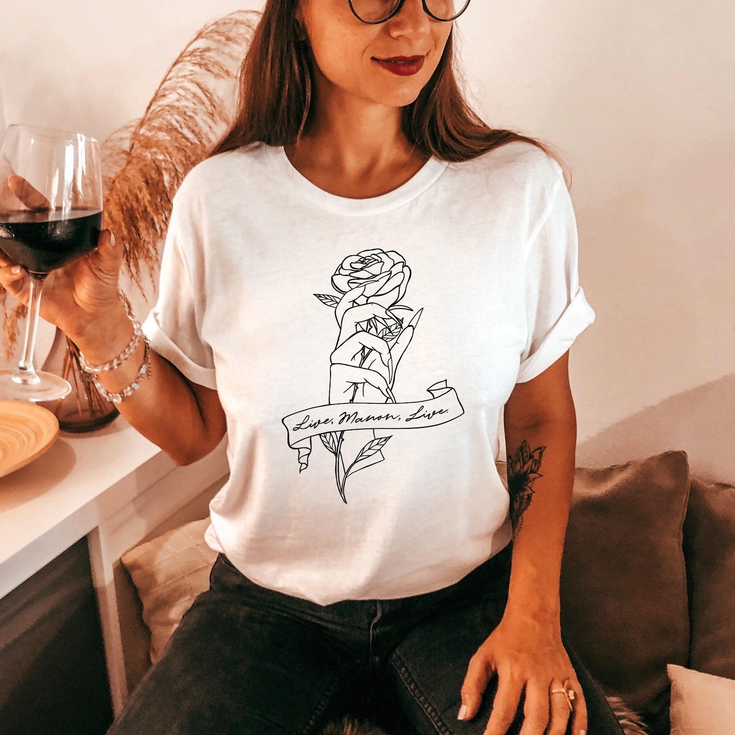 Throne of glass Live, Manon, Live crewneck t-shirt - officially licensed