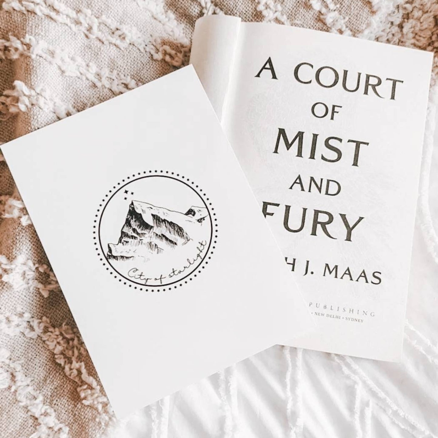ACOTAR Velaris, City of starlight print - officially licensed by Sarah J Maas