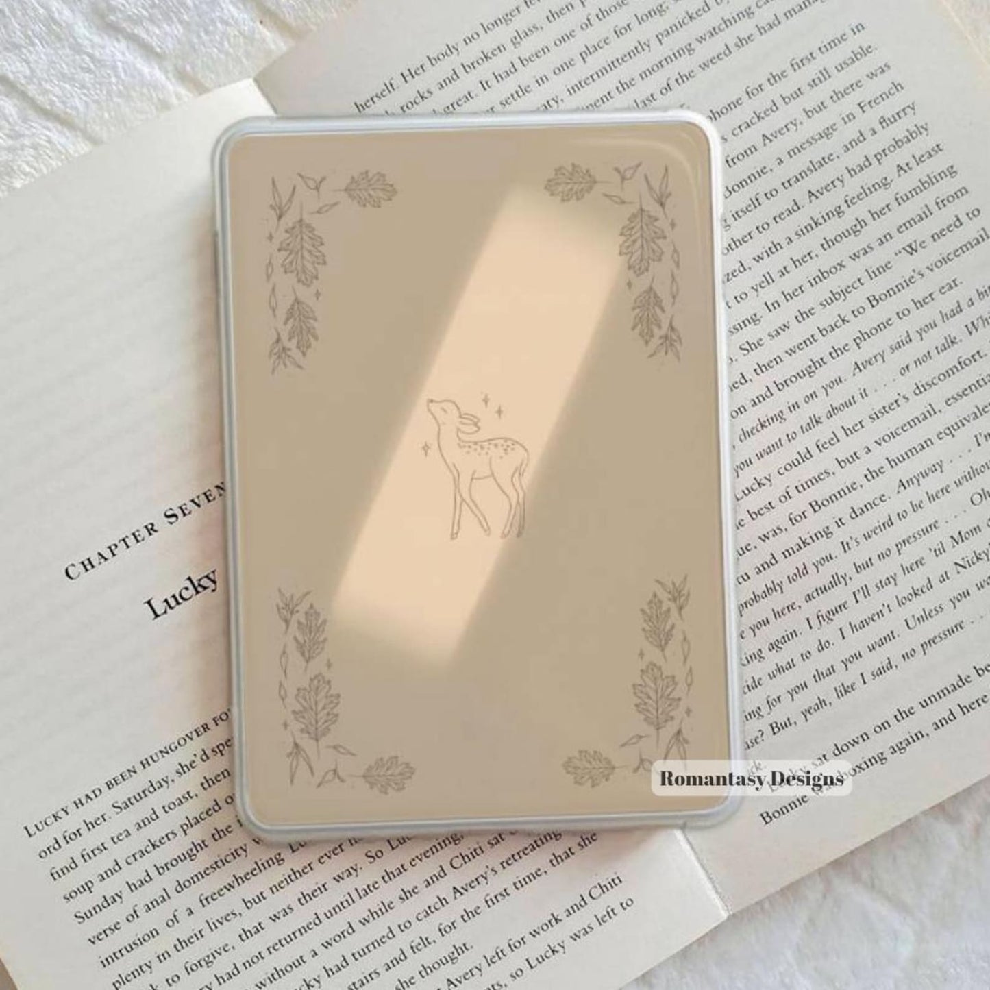 Autumn leaves and fawn Kindle insert