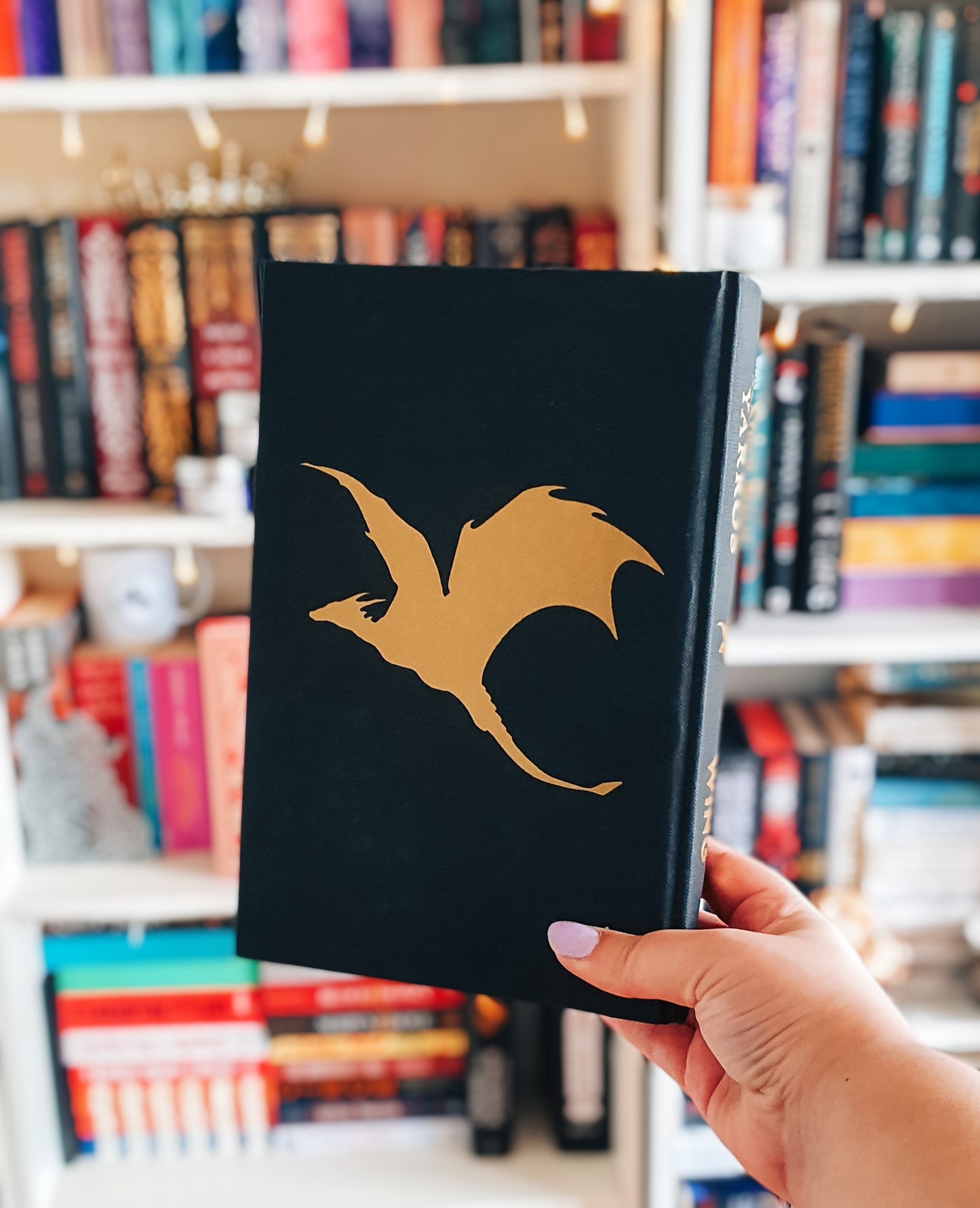 Dragon gold vinyl decal for book covers (book NOT included)