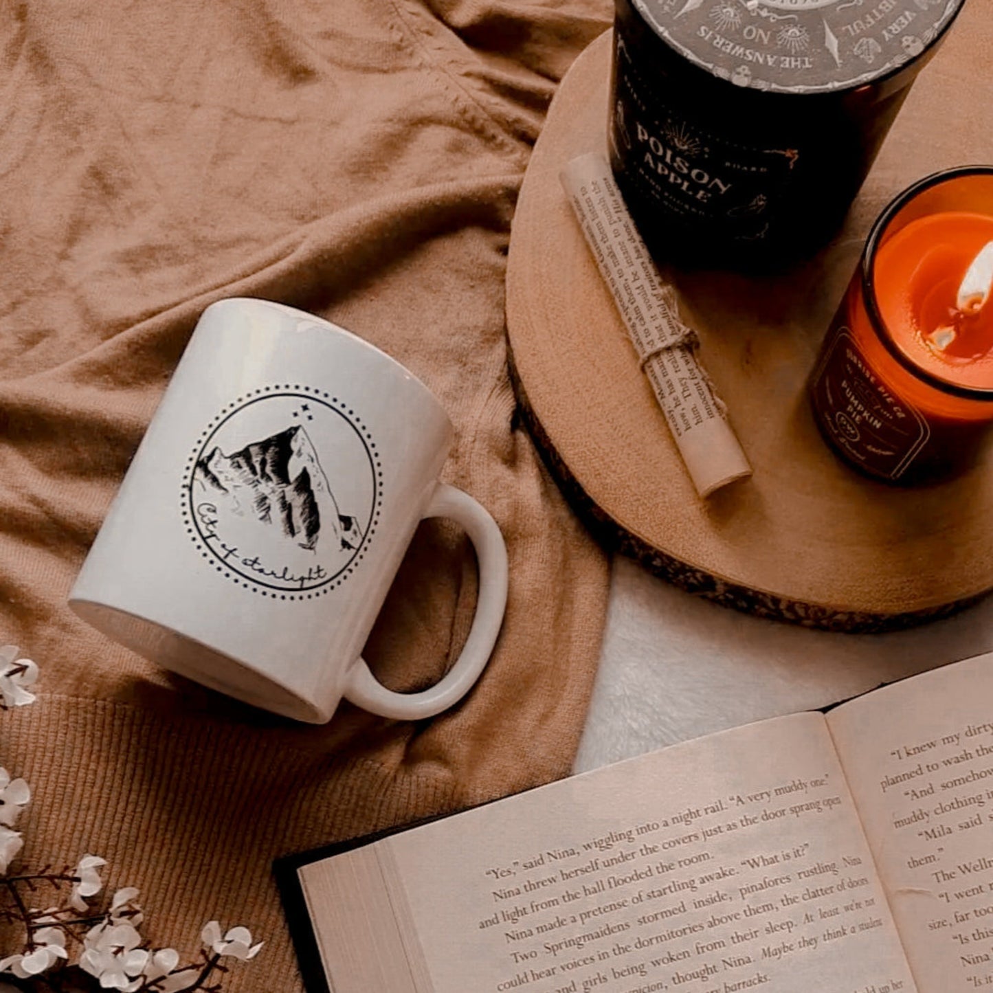 ACOTAR Velaris ceramic mug  - officially licensed by Sarah J. Maas